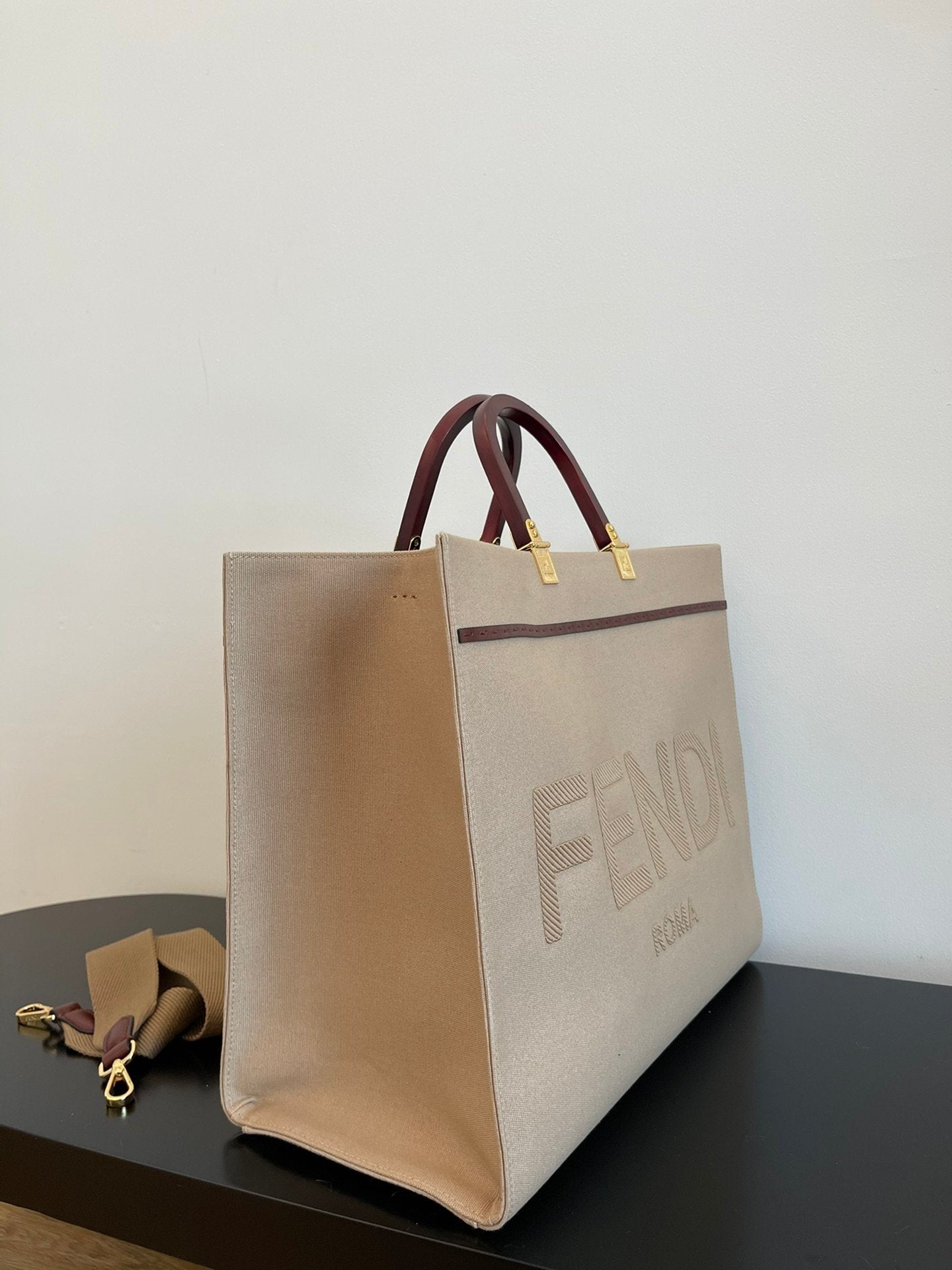 Fendi Tote Bag 40cm Beige