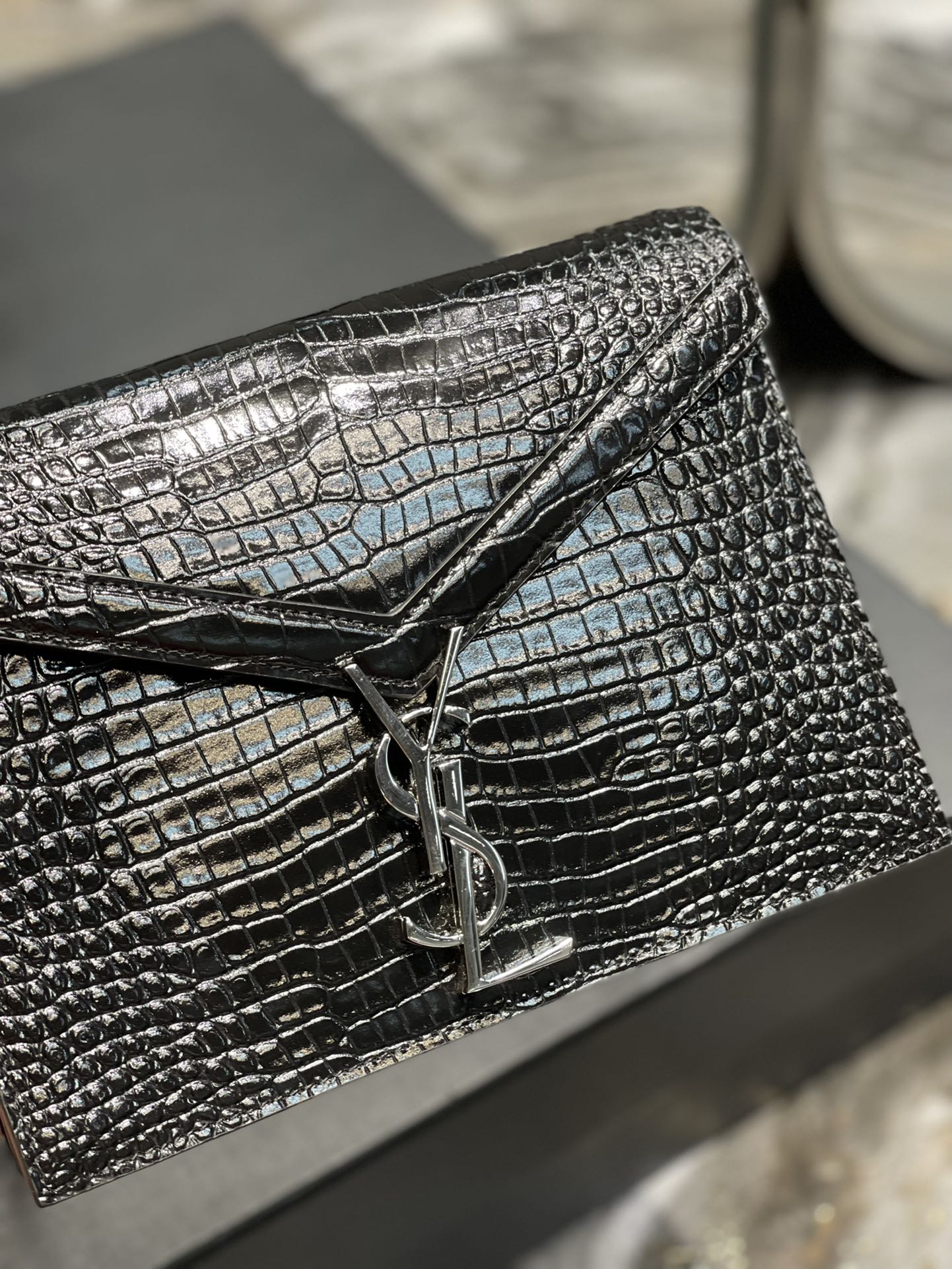 Saint Laurent Cassandra Medium Chain Bag In Grain De Poudre Embossed 22cm Black