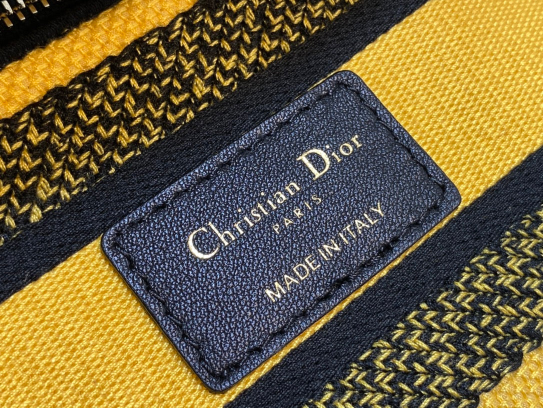 Christian Dior Medium Lady Dior Bag 24cm
