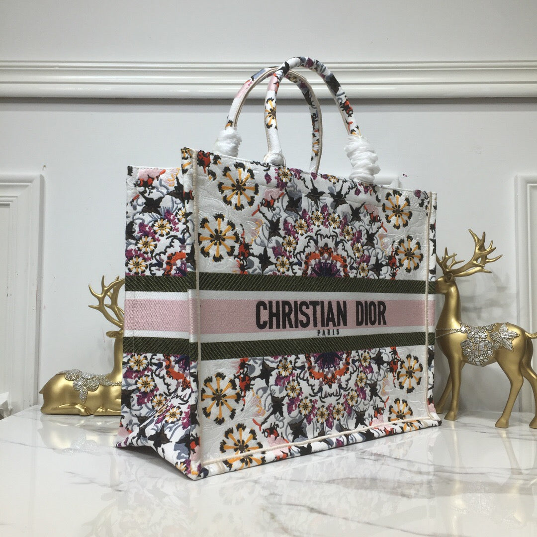 Christian Dior Book Tote 42 cm White