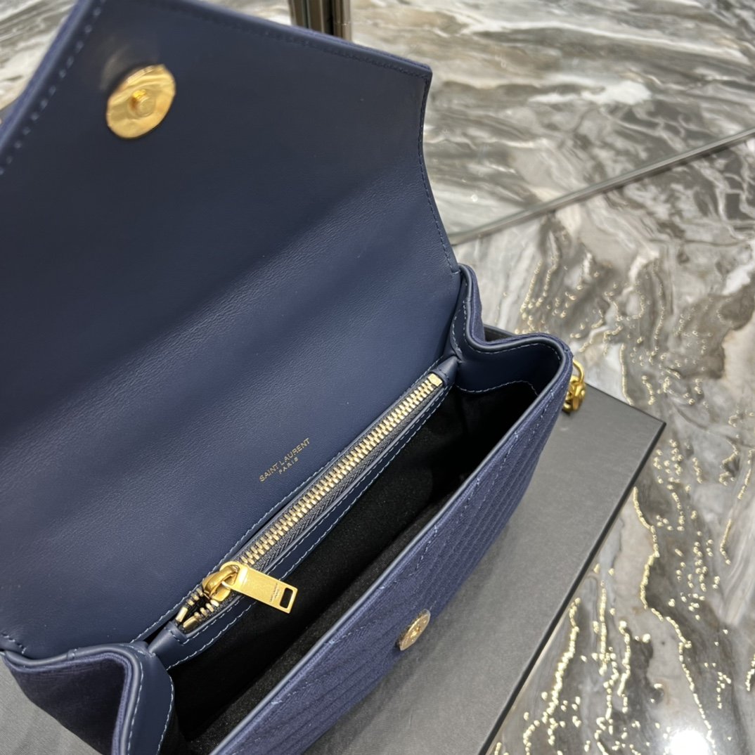 Saint Laurent Envelope Medium Bag 24cm