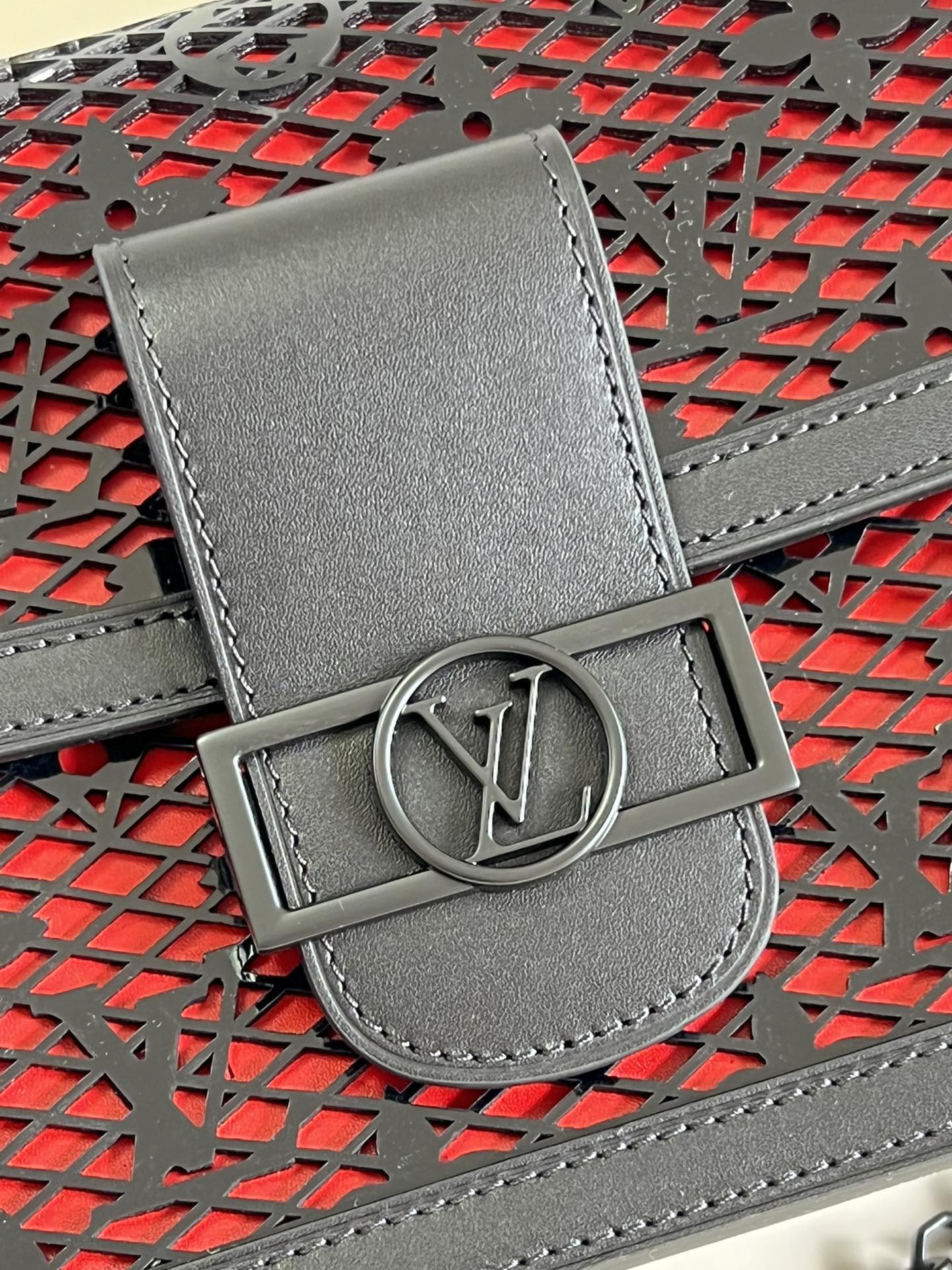 Louis Vuitton Limited Dauphine MM Bags By Nicolas Ghesquière With Monogram Lace Black For Women 25cm