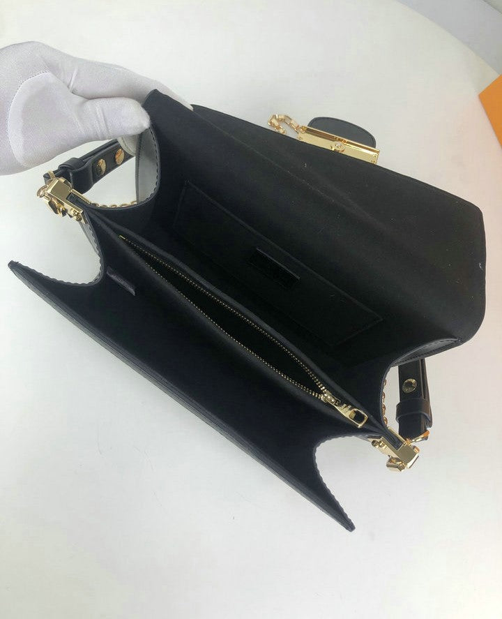 Louis Vuitton Dauphine Chain 25cm Black