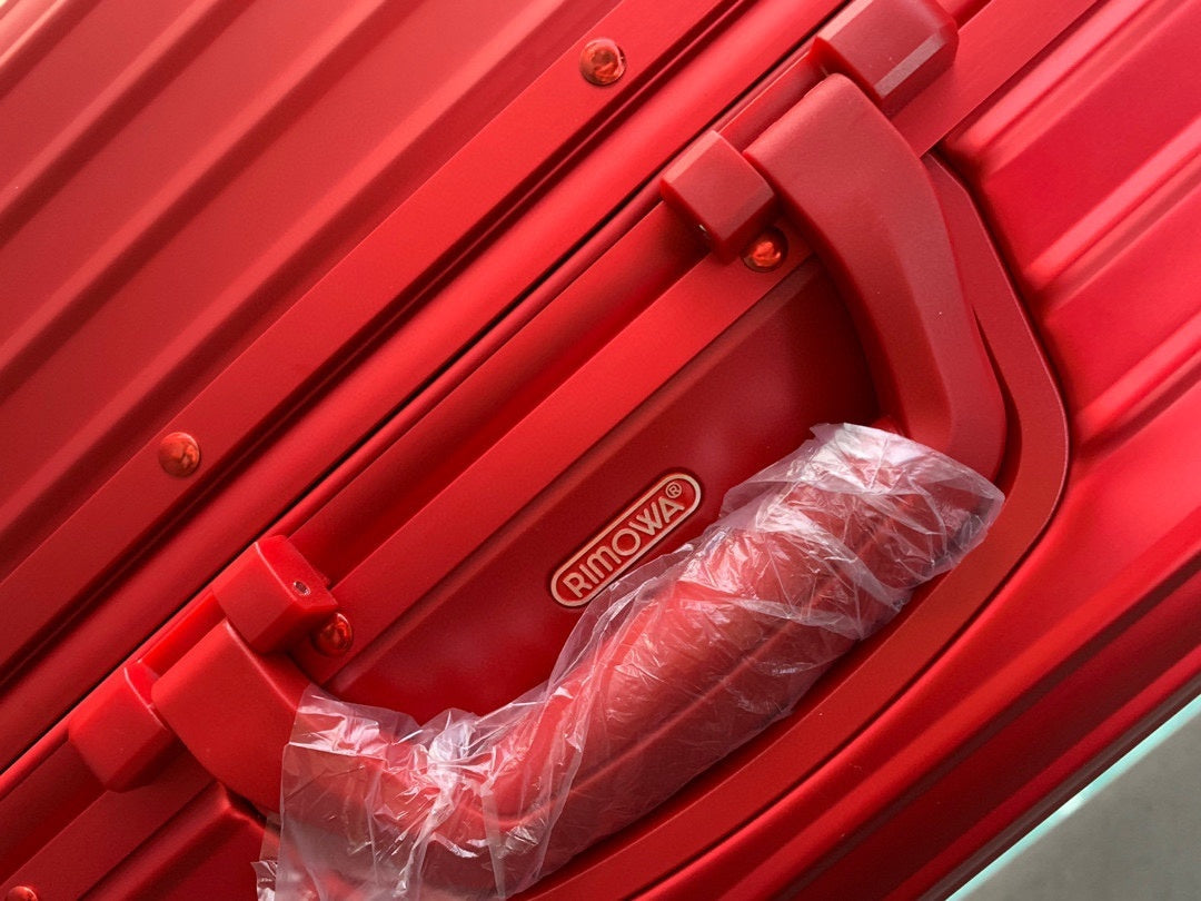 Louis Vuitton x Supreme Rolling Vali In Red 26 Inch