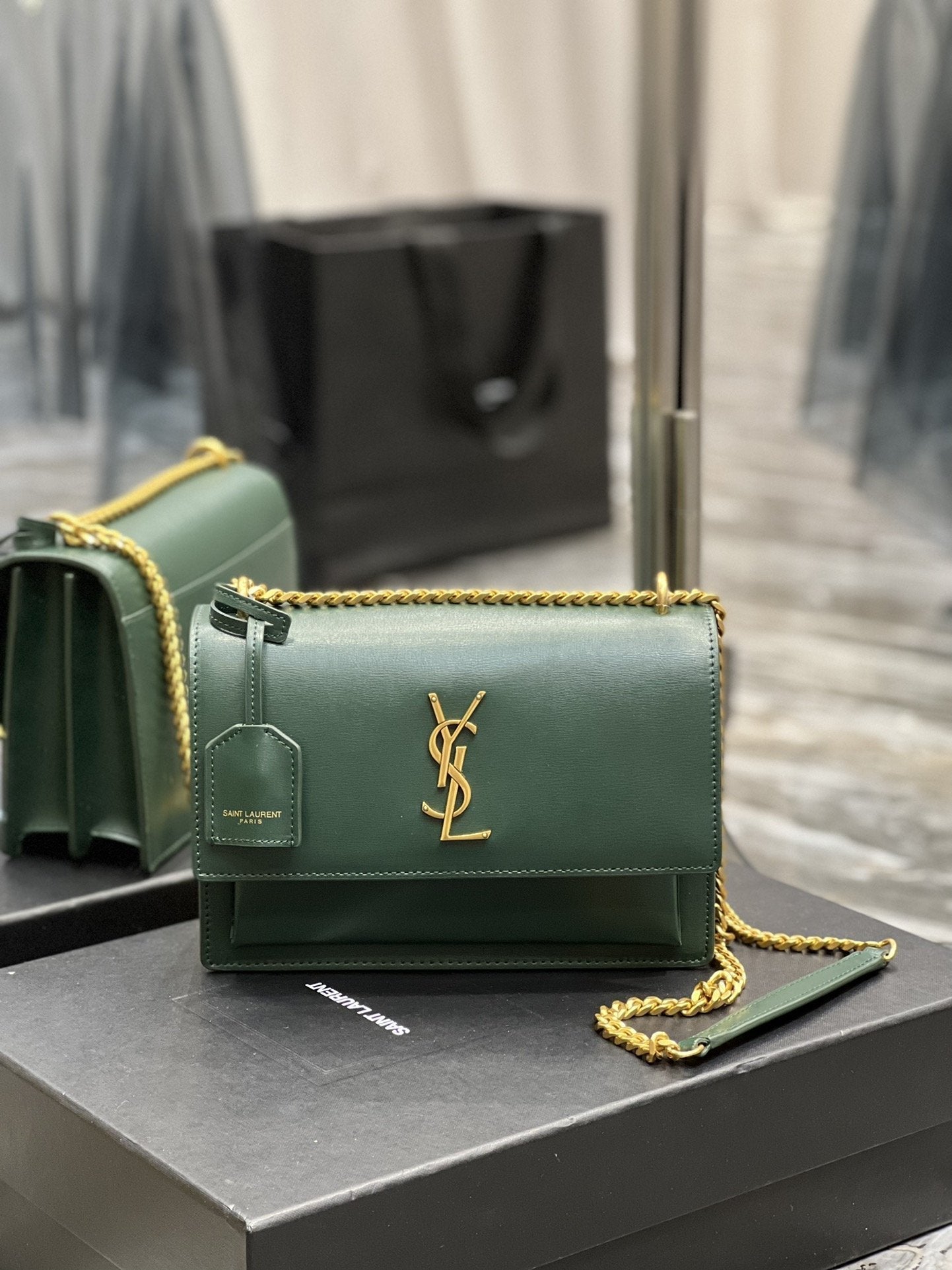 Saint Laurent Sunset Medium Chain Bag 22cm