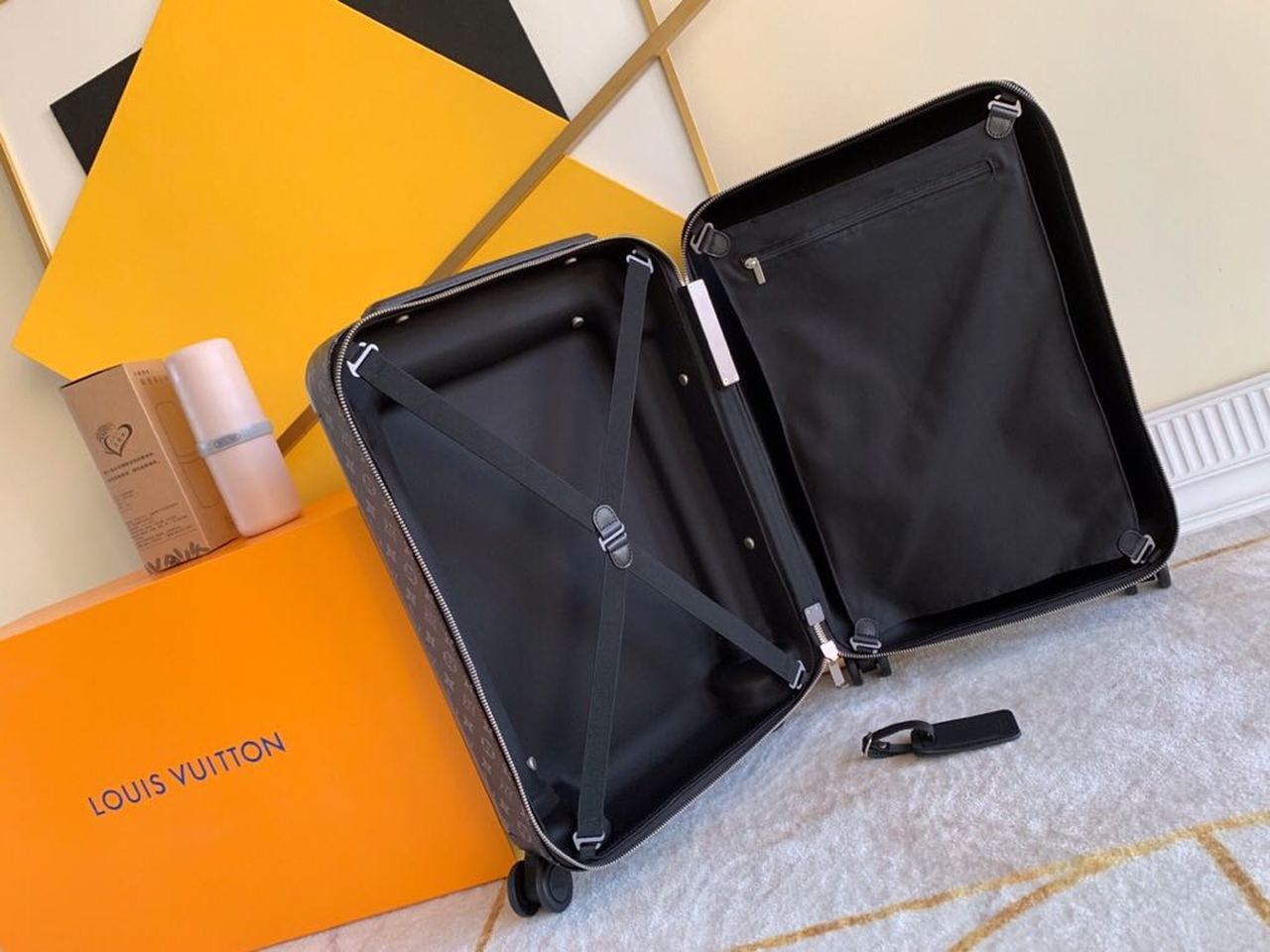Louis Vuitton Horizon 55 Luggage Trolley Monogram Eclipse Canvas Spring/Summer Collection M23002, Black