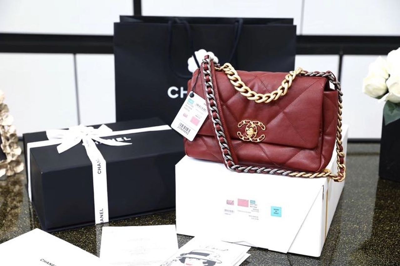 Chanel 19 Flap Bag 26cm Goatskin Leather Spring/Summer Act 1 Collection, Bordeaux