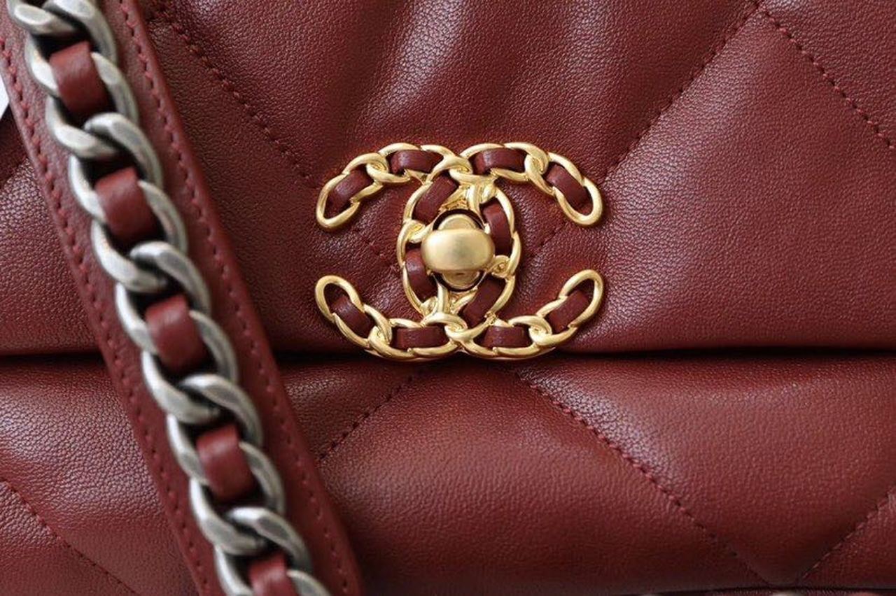 Chanel 19 Flap Bag 26cm Goatskin Leather Spring/Summer Act 1 Collection, Bordeaux