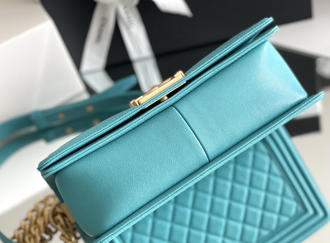 Chanel Medium Classic Flapbag 25cm Blue