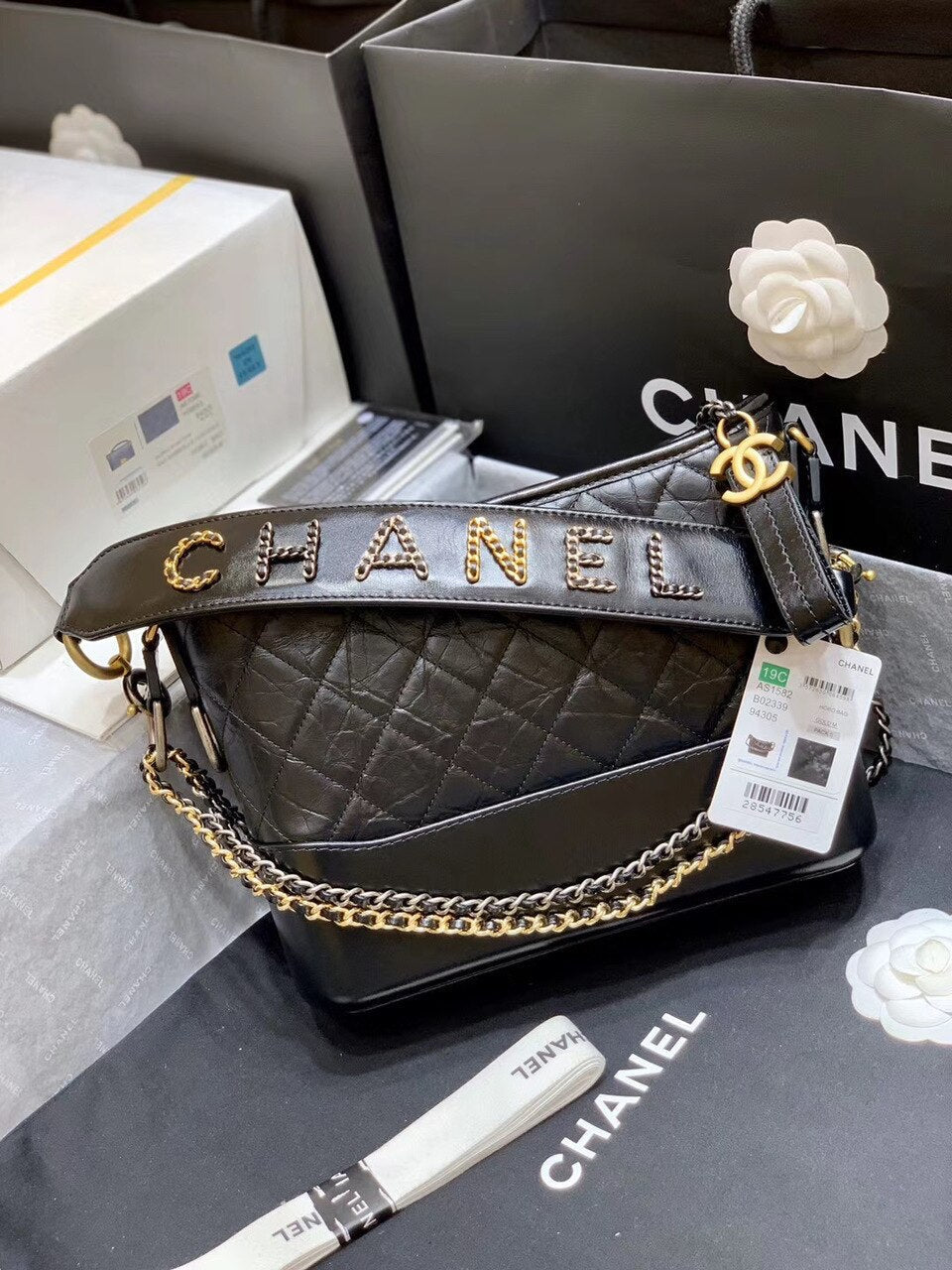 Chanel Gabrielle Hobo Bag 25cm AS1582 Bi-Color Hardware Aged Calfskin Leather Spring/Summer Act 1 Collection Black