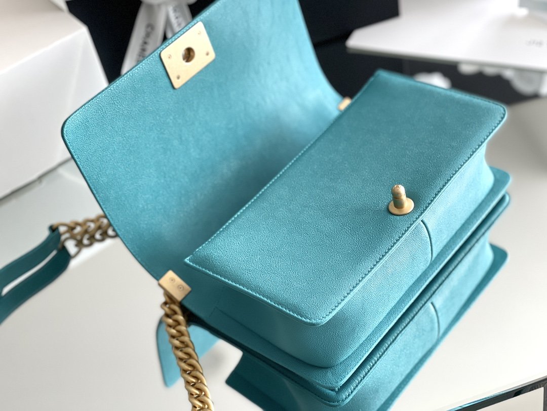 Chanel Medium Classic Flapbag 25cm Blue