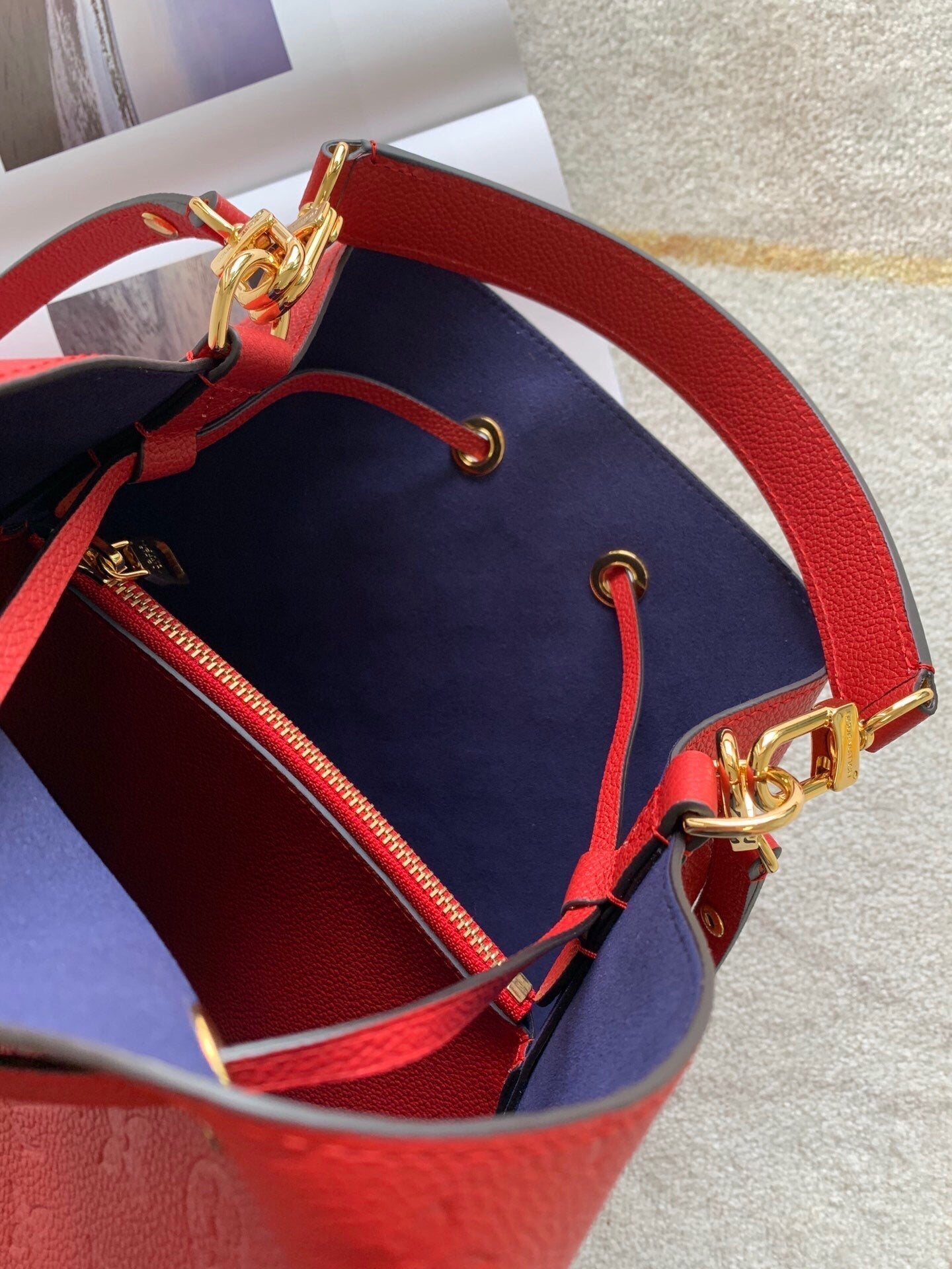Louis Vuitton Crossbody Bags 26cm Red