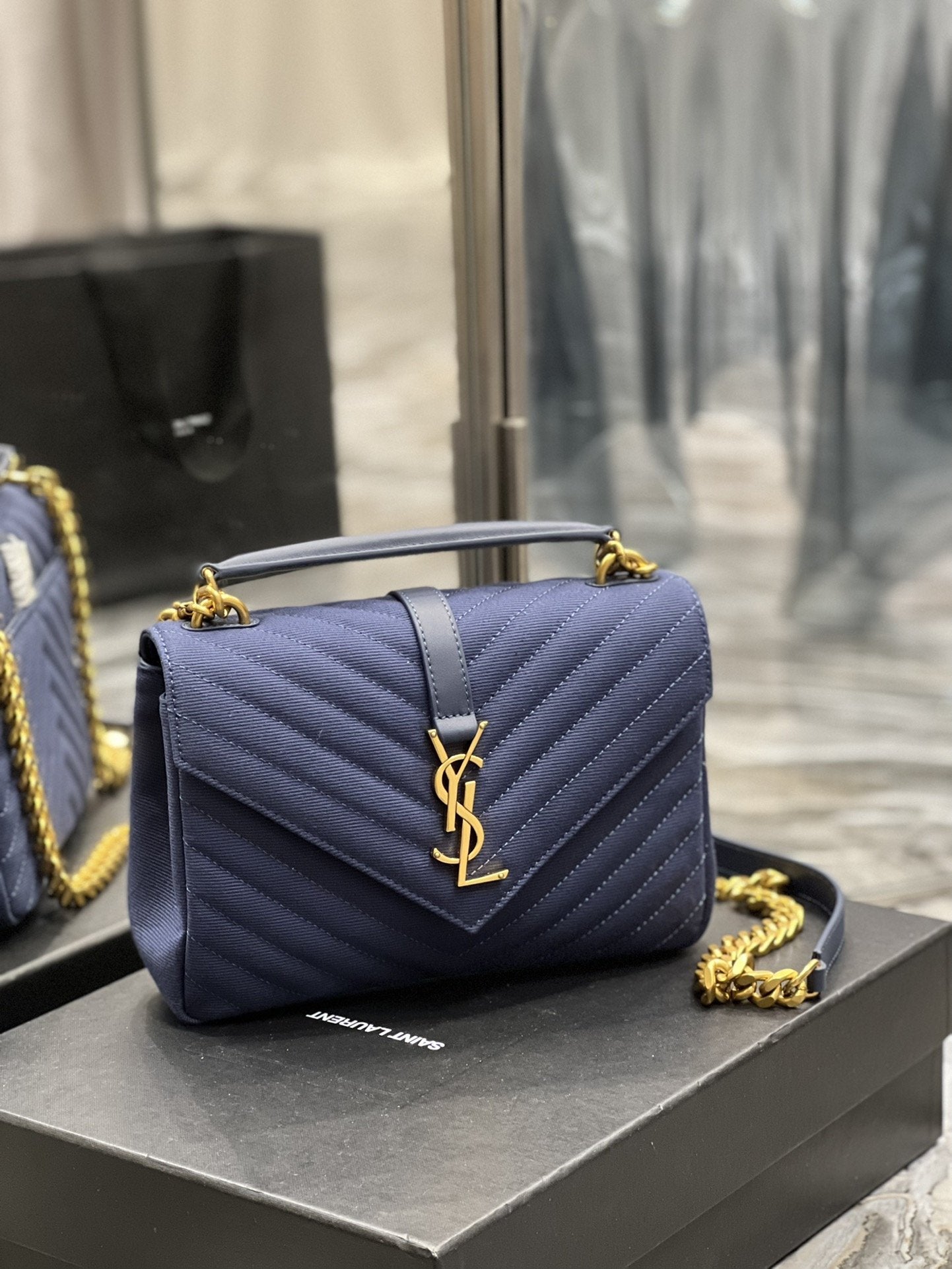 Saint Laurent College Medium Chain Bag 24cm