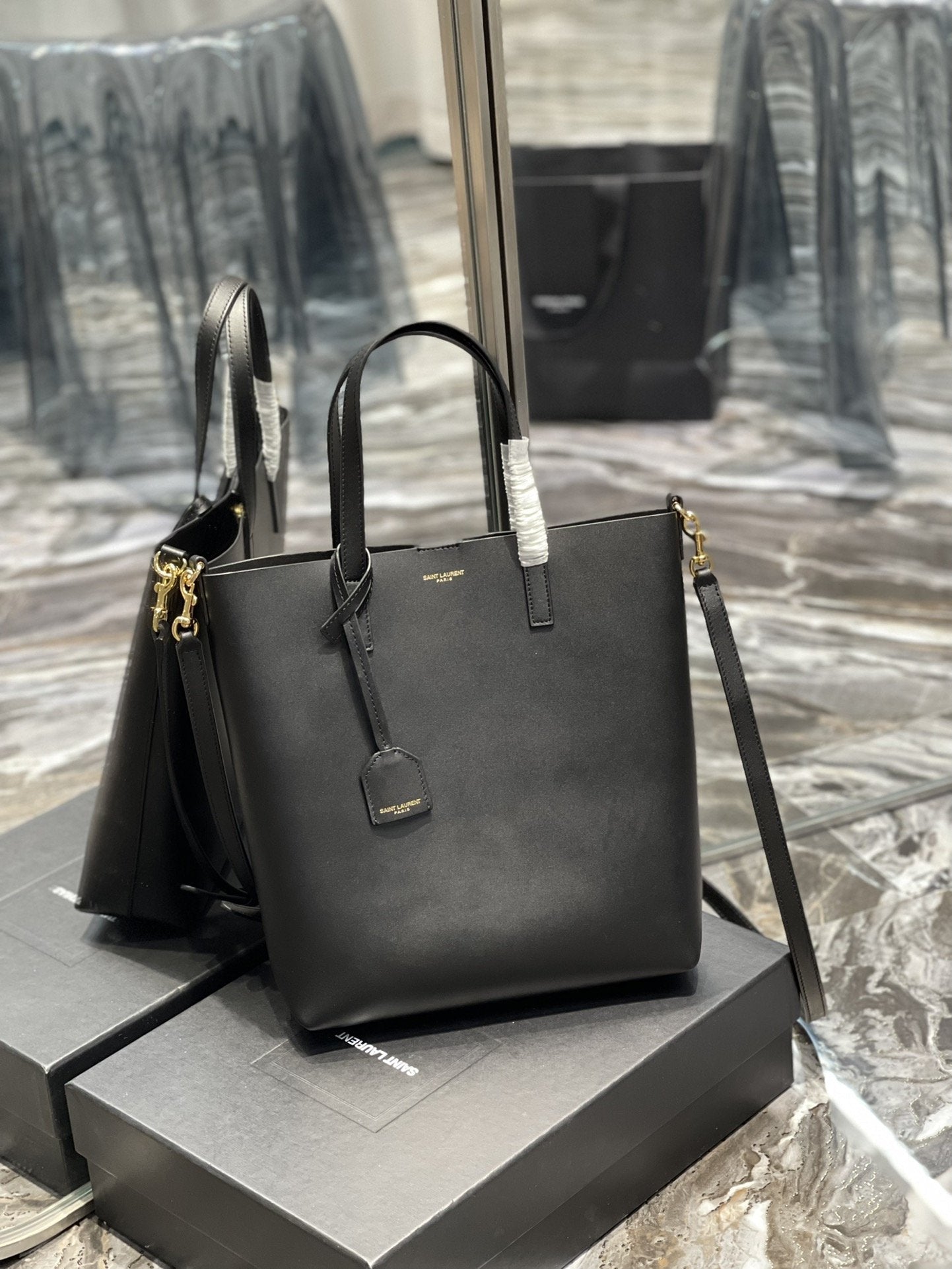 Saint Laurent Shopping Tote Bag 25cm