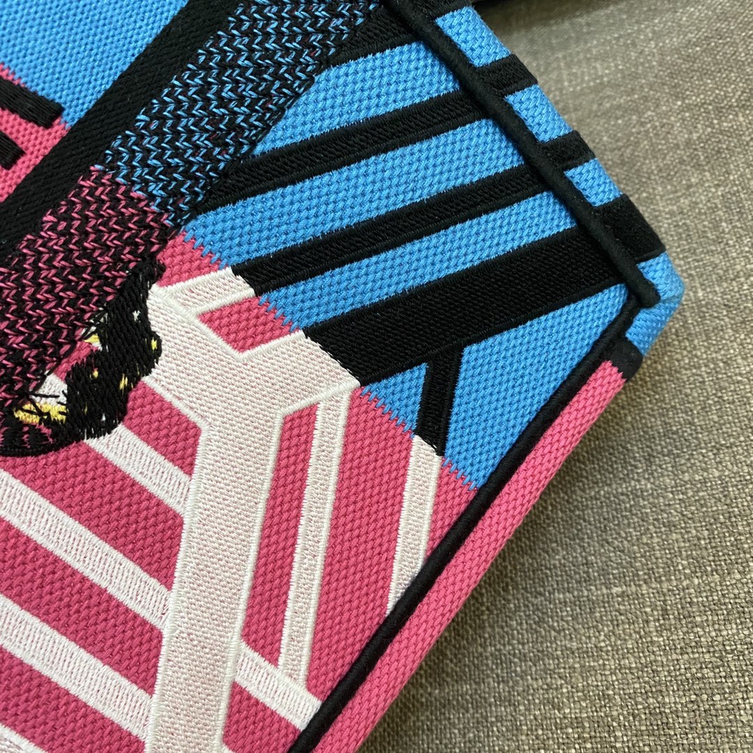 Christian Dior Medium Book Tote 36cm