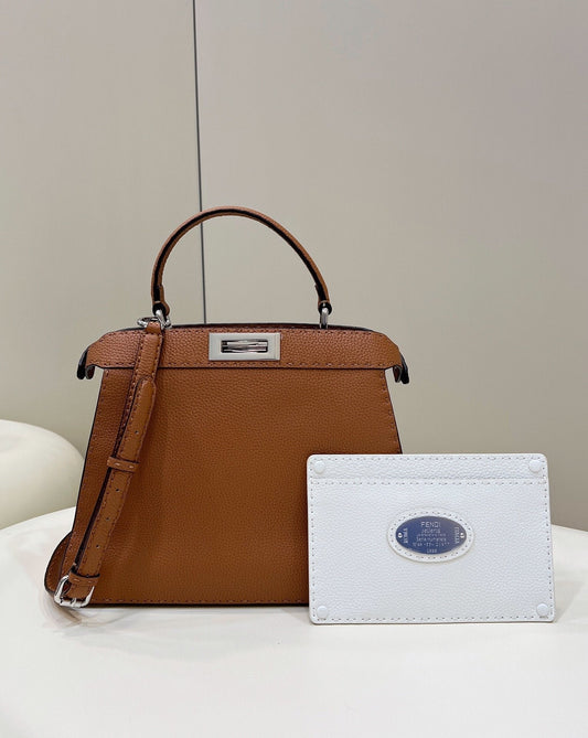 Fendi Peekaboo Iseeu Medium Brown 33cm