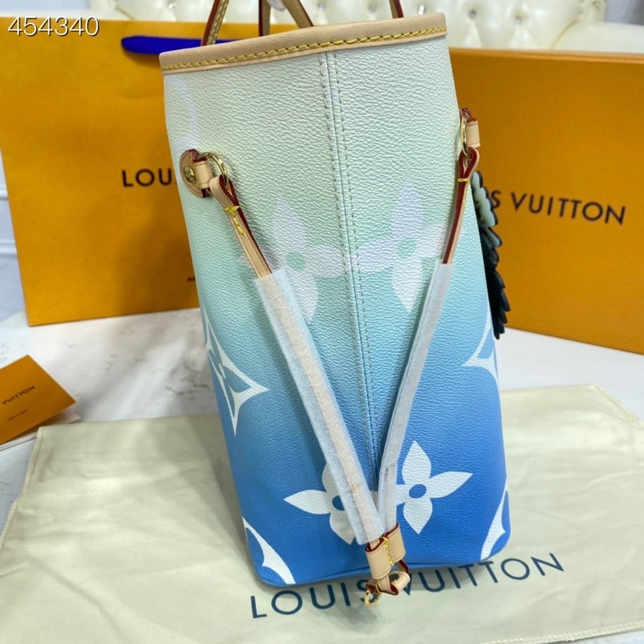 Louis Vuitton Neverfull MM Bag 32cm Monogram Canvas Spring/Summer Collection M57688 Blue