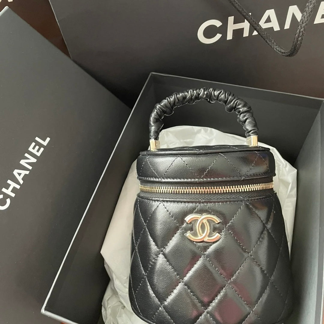 Chanel Small Vanity Case 13cm Black