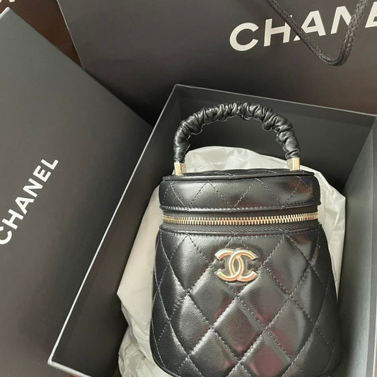 Chanel Small Vanity Case 13cm Black