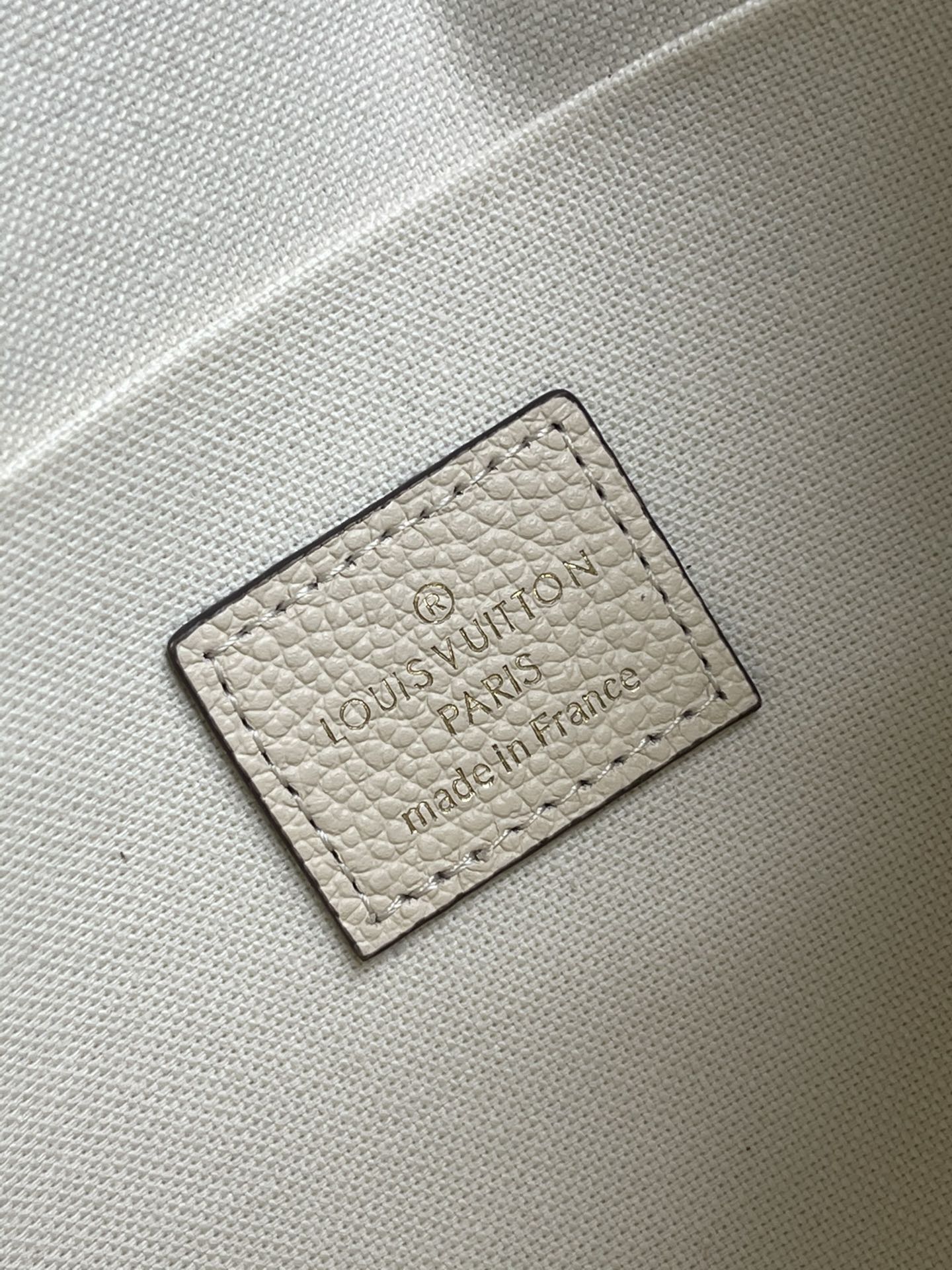 Louis Vuitton Vitorine Wallet 21cm White