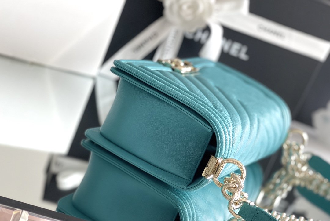 Chanel Medium Classic Flapbag 25cm Blue