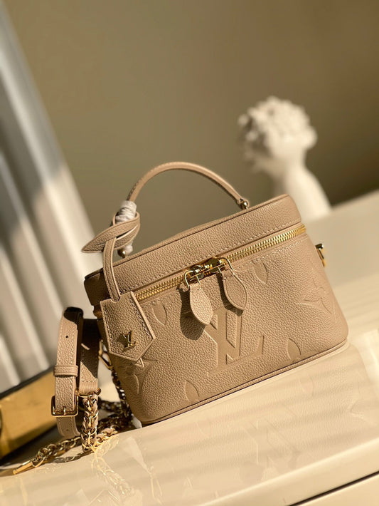 Louis Vuitton Handle Bag 19cm Cream