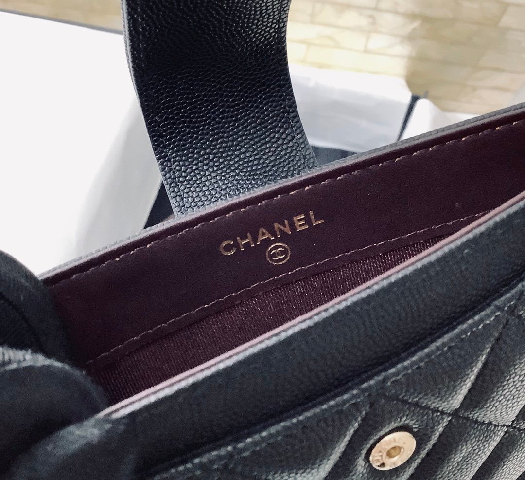 CO-CO Chanel Clutch With Gold Hardware 19cm