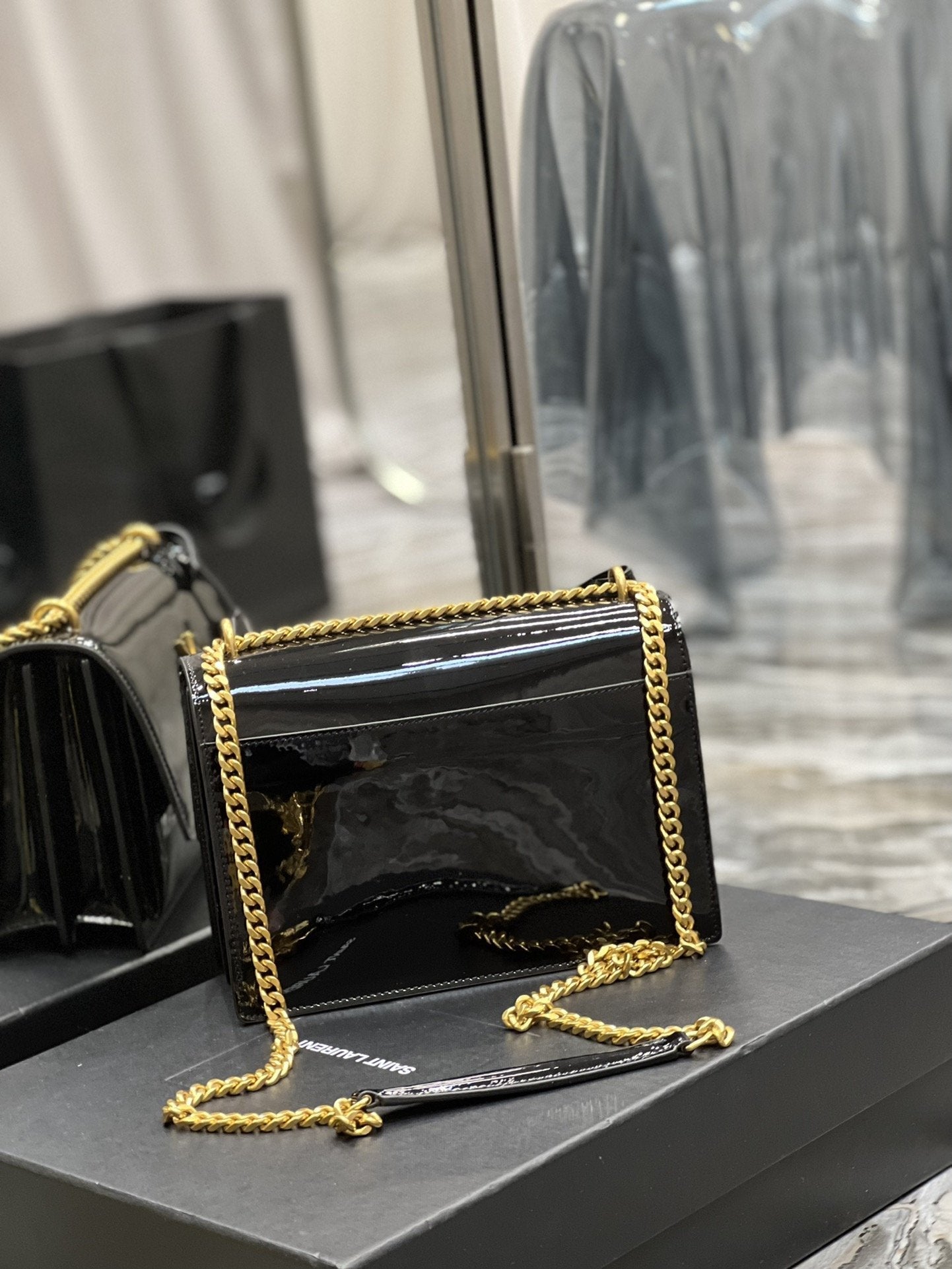 Saint Laurent Sunset Medium Chain Bag 22cm