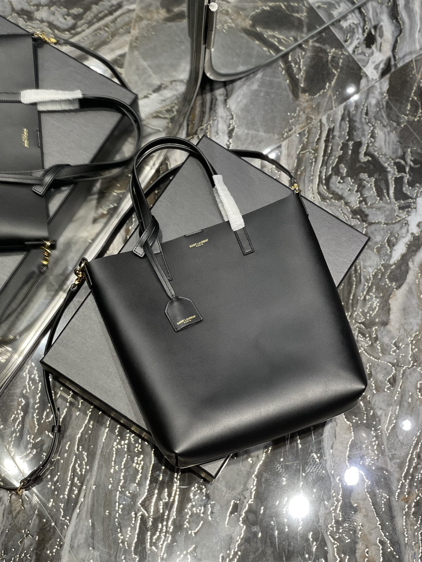 Saint Laurent Shopping Tote Bag 25cm