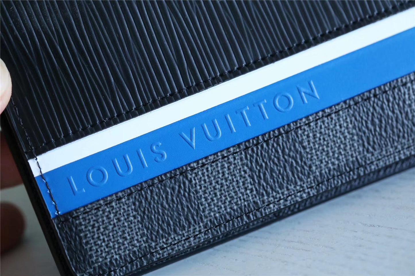 Louis Vuitton Brazza Wallet 19cm