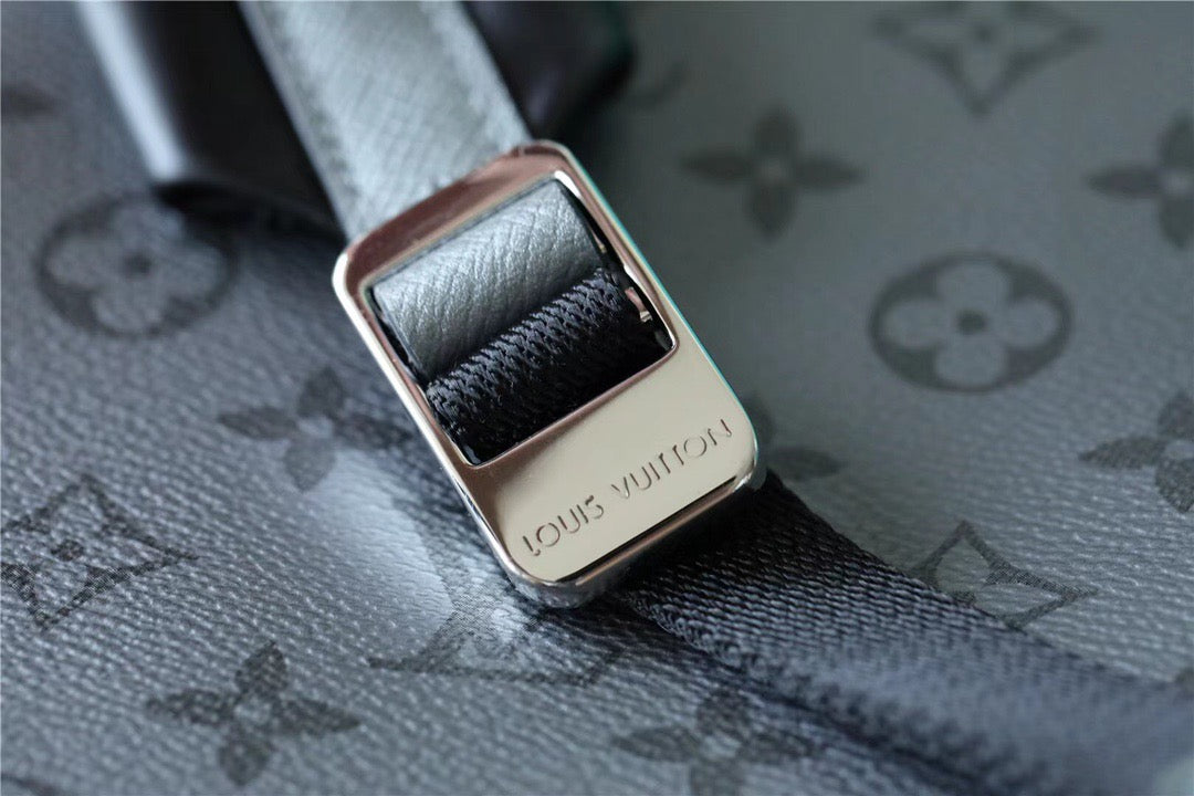 Louis Vuitton Discovery Backpack 40cm