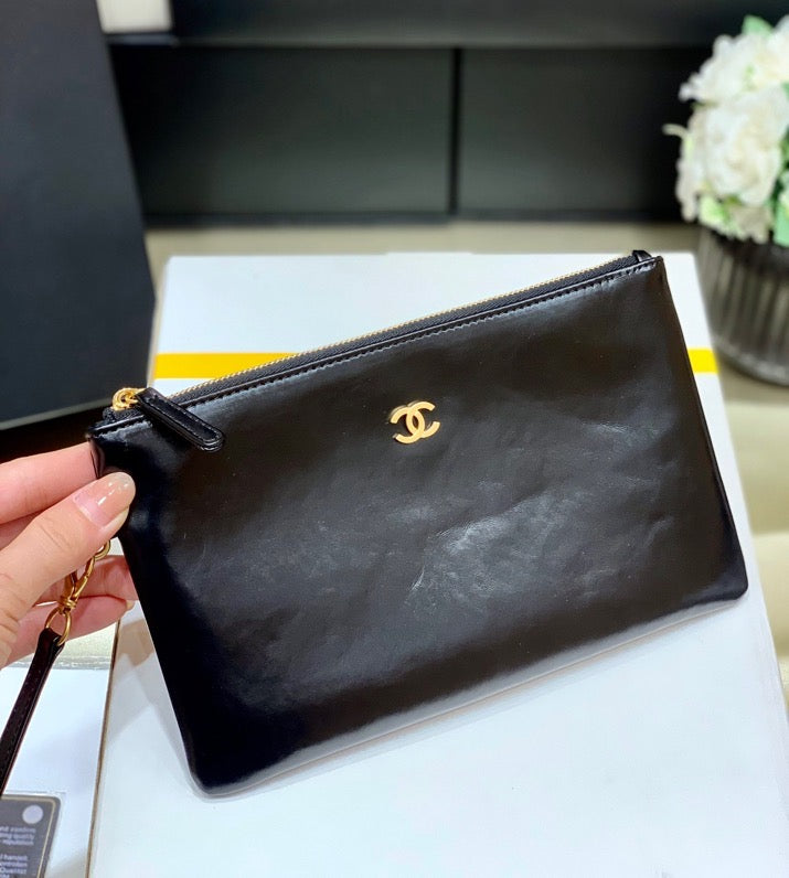 Chanel 22 Large Handbag 37cm Black