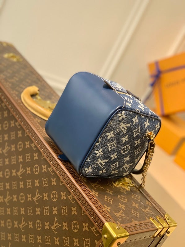 Louis Vuitton Bandoulière M59611 16cm Navy Blue