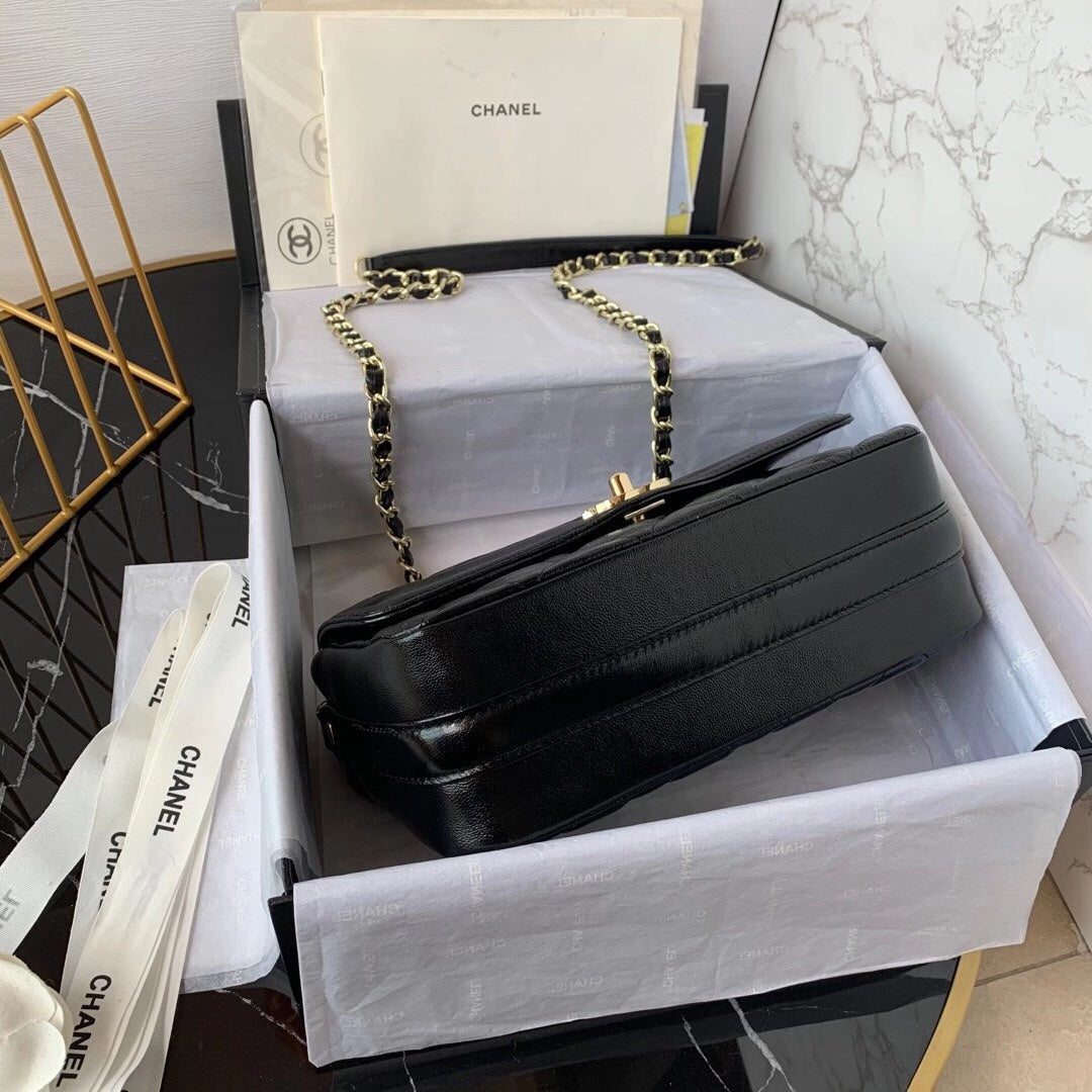 Chanel Classic Flapbag Gold Hardware 23cm Black