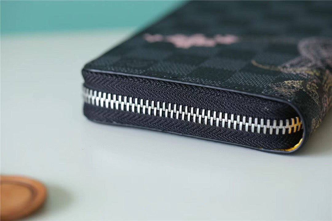 Louis Vuitton Zippy Vertical Wallet 20cm