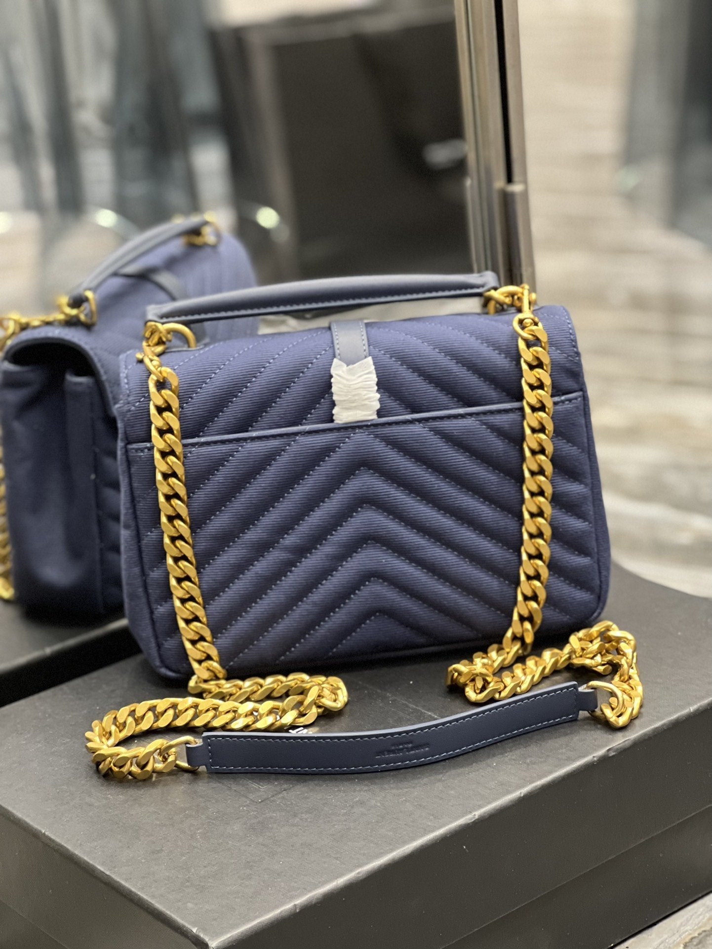 Saint Laurent College Medium Chain Bag 24cm