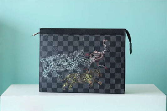 Louis Vuitton Pochette Voyage MM 27cm