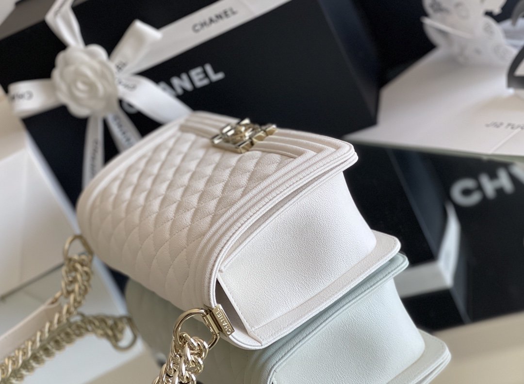 Chanel Medium Classic Flapbag 25cm White