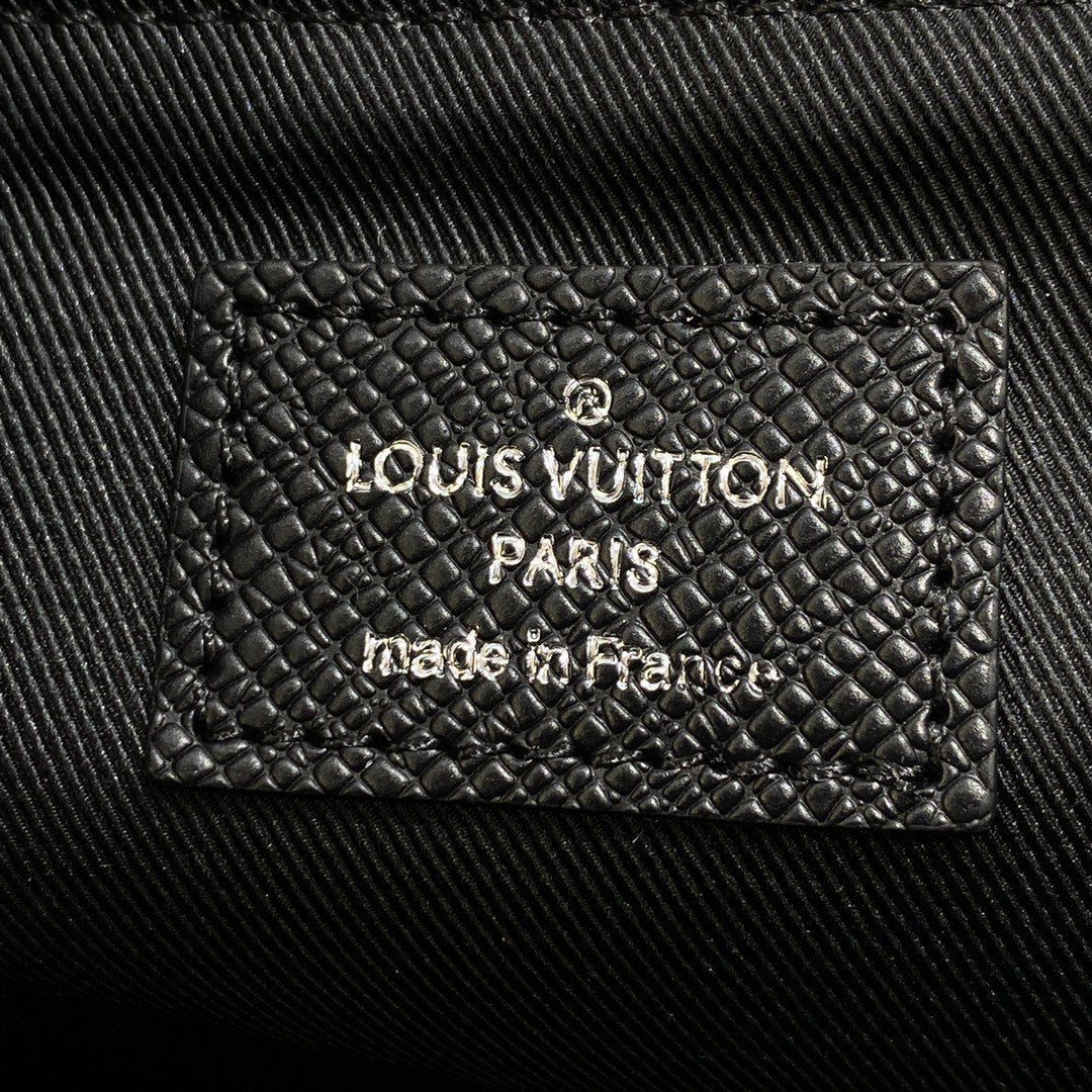 Louis Vuitton New Flap Messenger 29cm