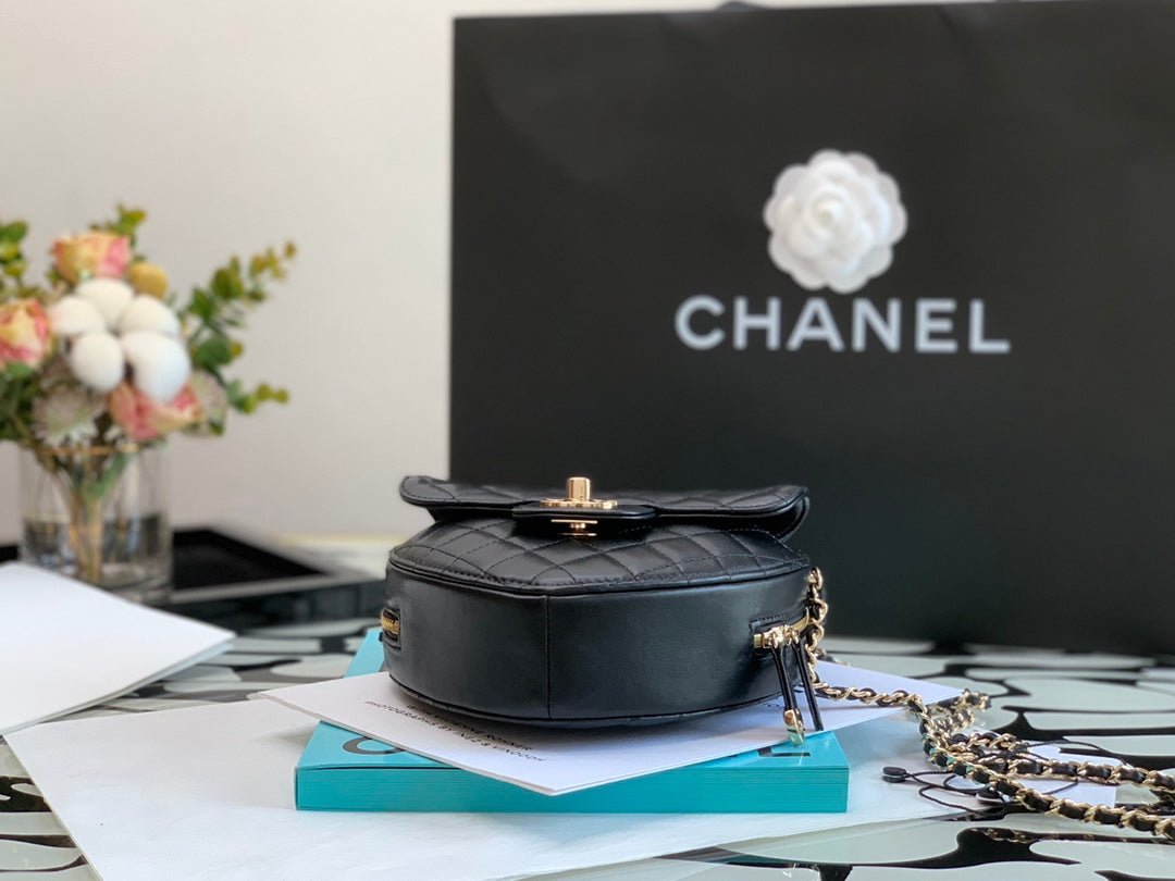 Chanel Mini Heartbag AS3191 16.5cm Black