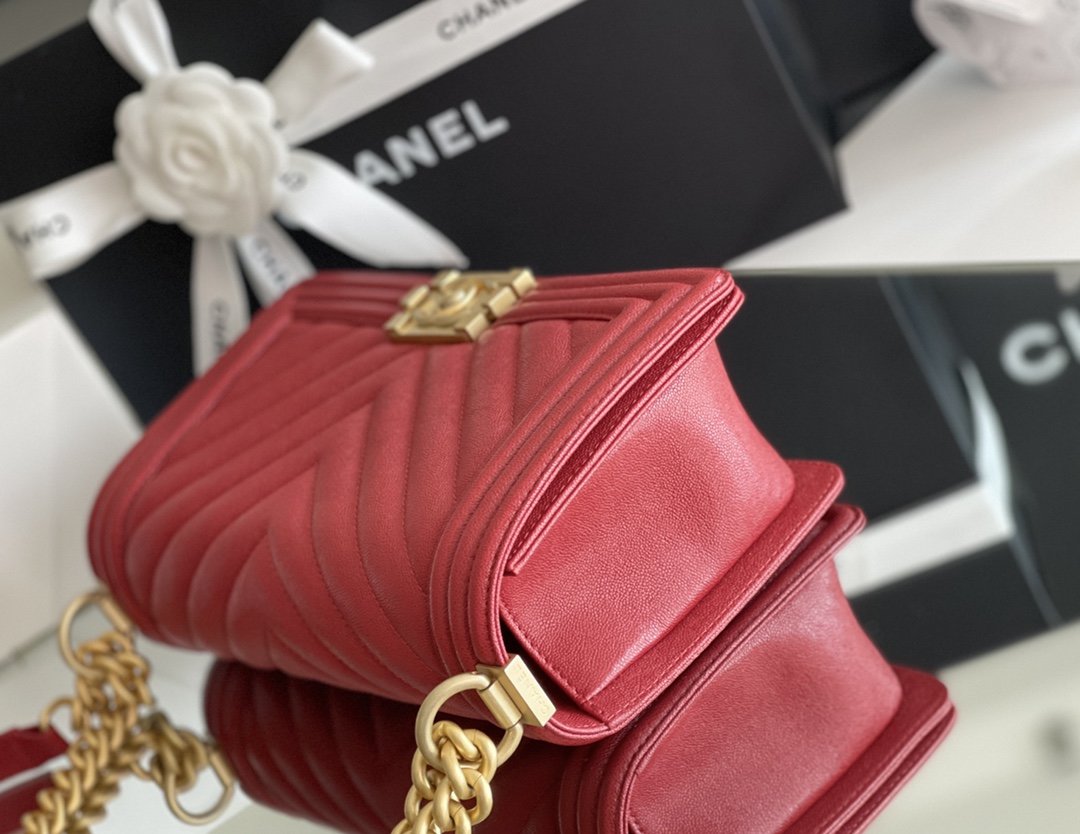Chanel Medium Classic Flapbag 25cm Red