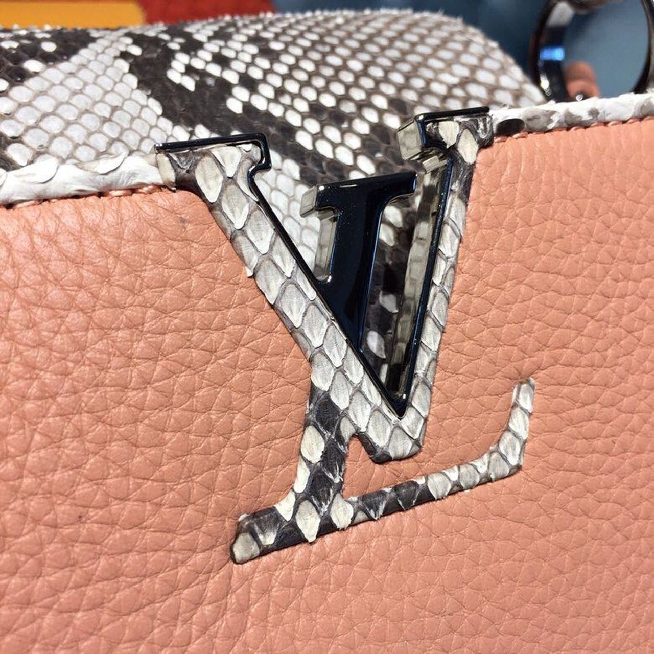 Louis Vuitton Capucines PM Bag 32cm Taurillon Leather Spring/Summer Collection N95383