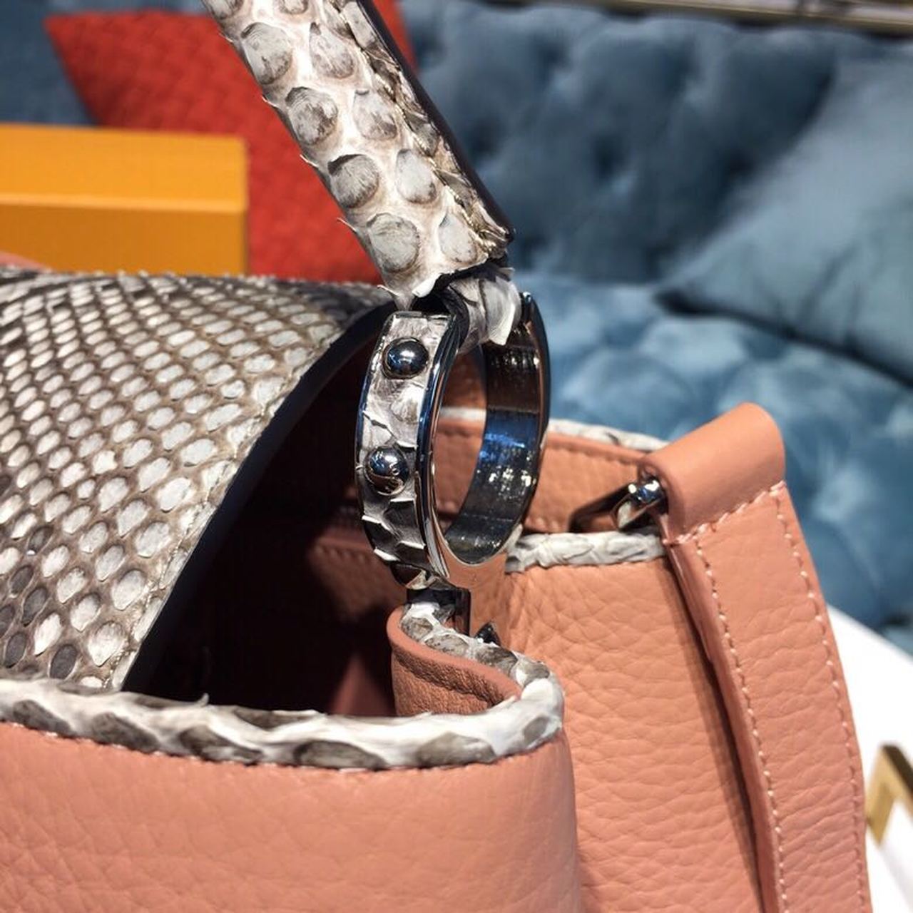 Louis Vuitton Capucines PM Bag 32cm Taurillon Leather Spring/Summer Collection N95383
