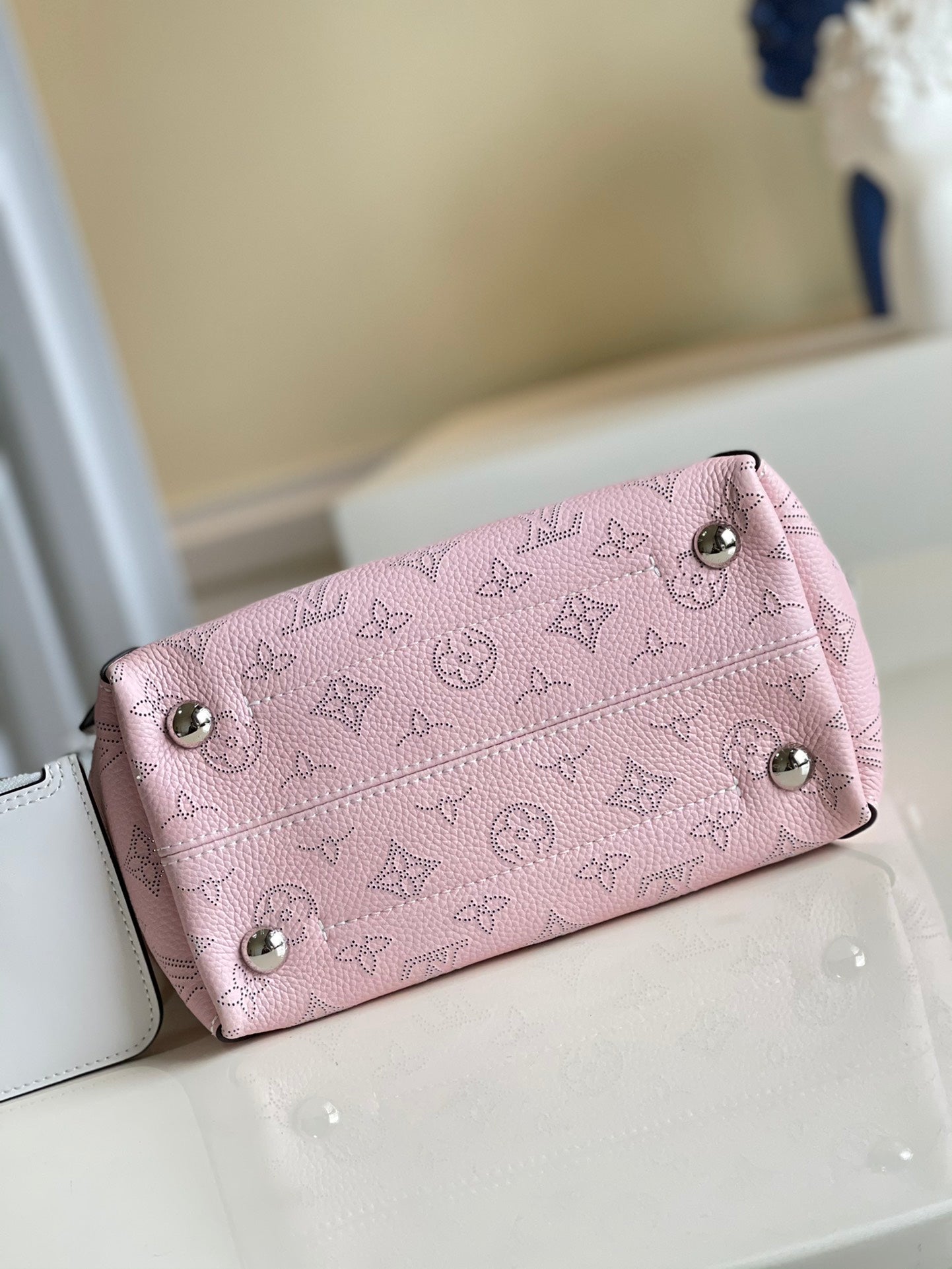 Louis Vuitton Handle Bags 23cm White-Pink