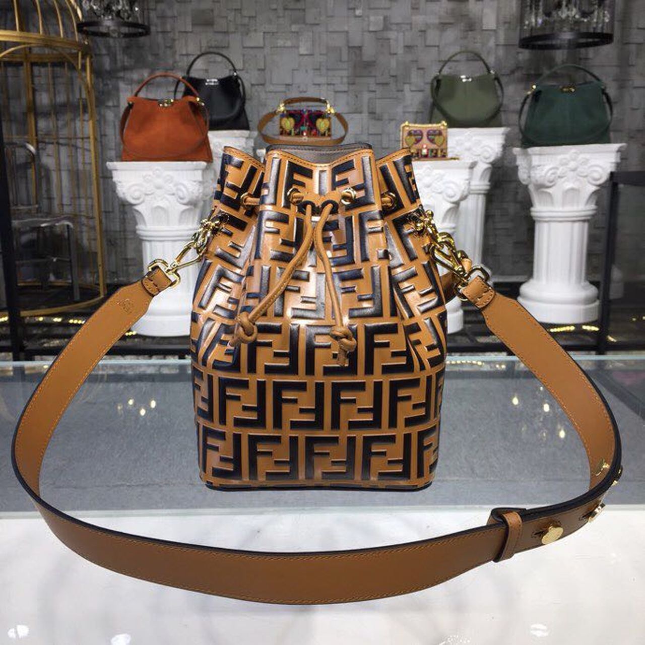Fendi FF Logo Mon Tresor Bucket Bag Calfskin Leather 25cm Fall/Winter Collection, Brown