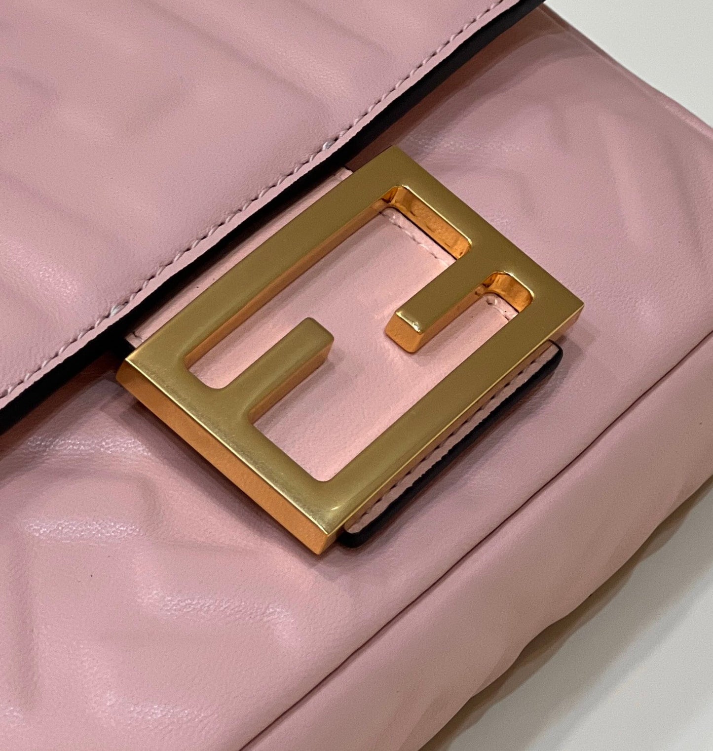 Fendi Baguette Bag 19cm Pink