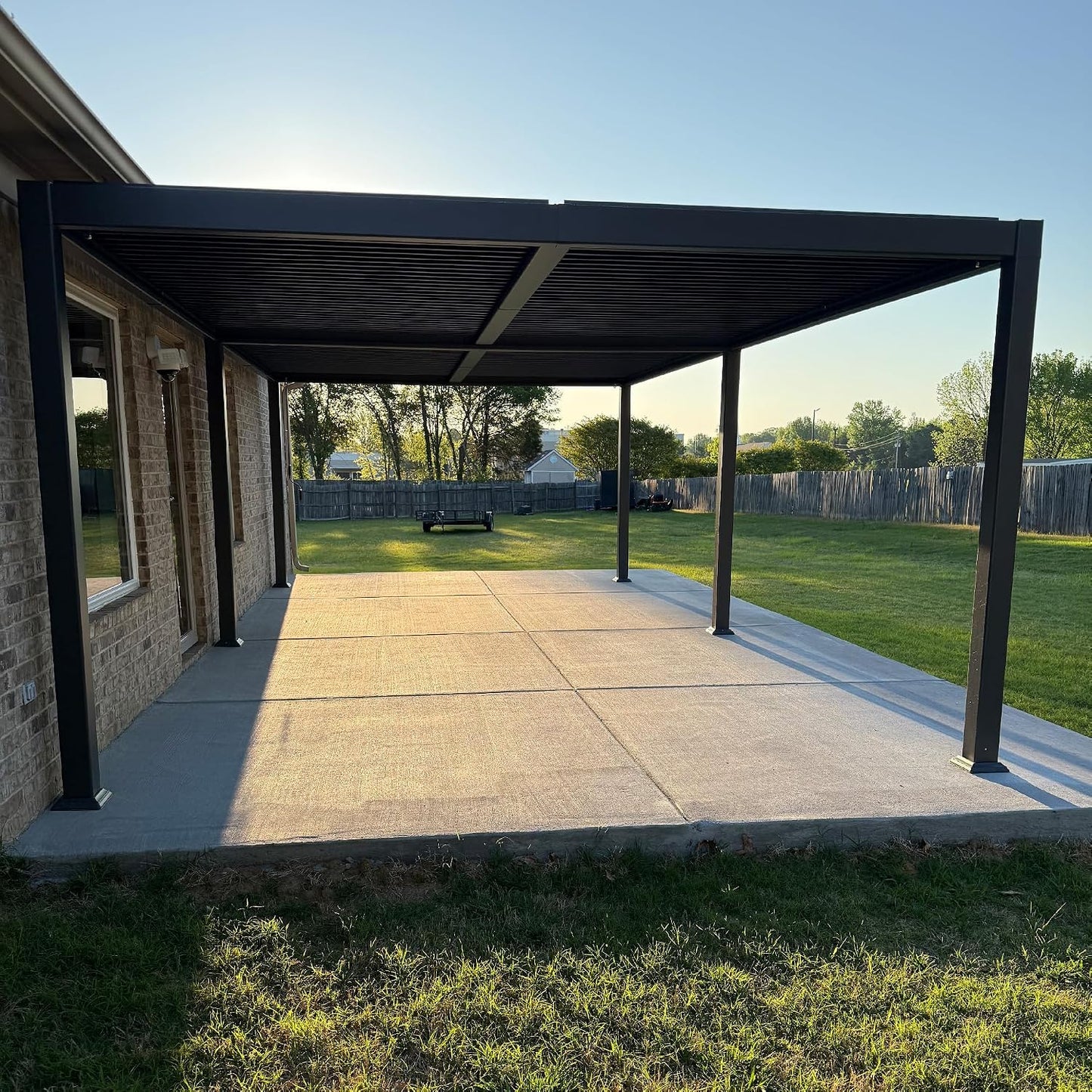 PURPLE LEAF 11.5' x 15' Louvered Aluminum Pergola with Adjustable Roof