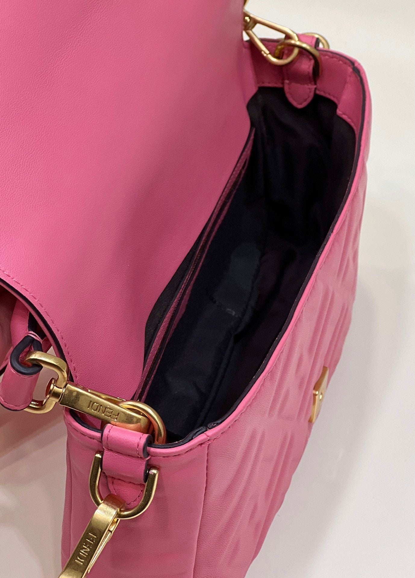 Fendi Baguette Midi 27cm Pink