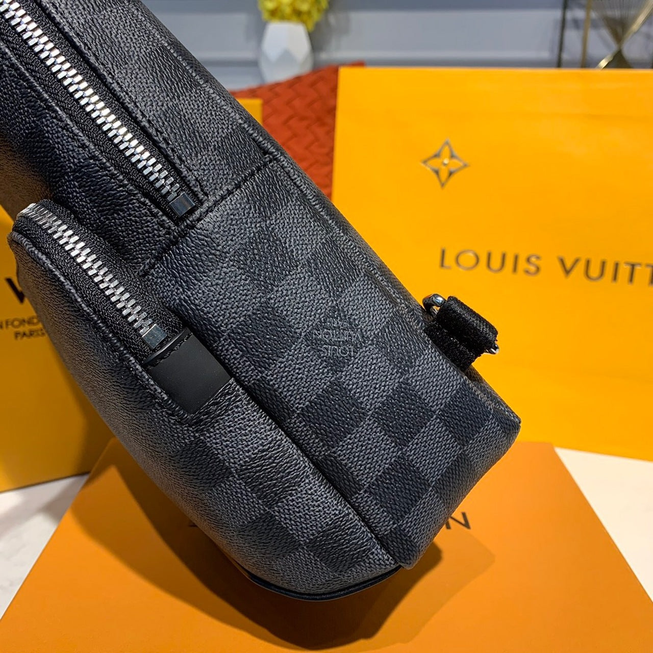 Louis Vuitton Avenue Sling Bag 32cm Damier Graphite Canvas Spring/Summer Collection M41719, Black