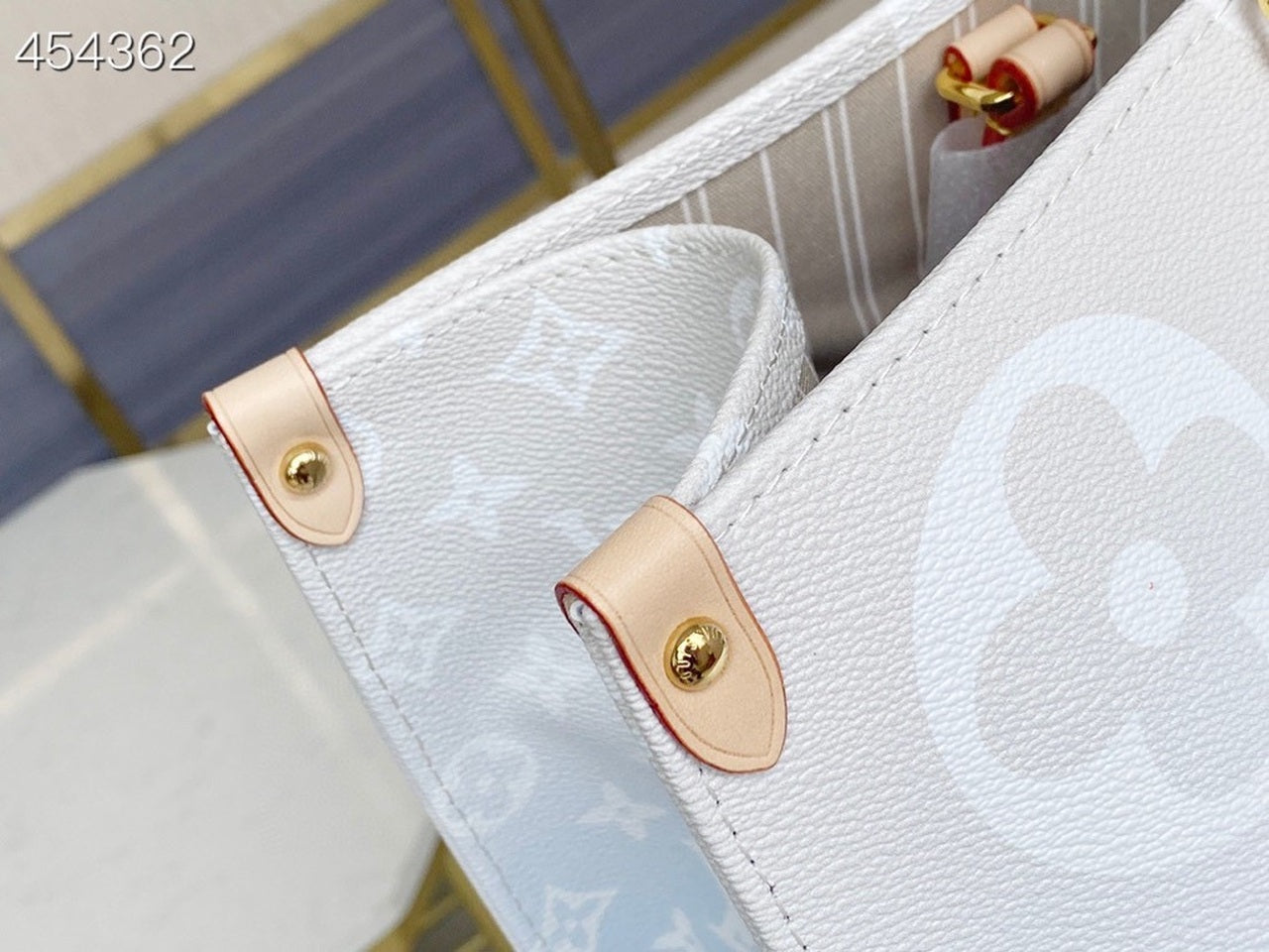Louis Vuitton OnTheGo GM Bag 25cm Monogram Canvas Spring/Summer Collection M57639 Light Blue
